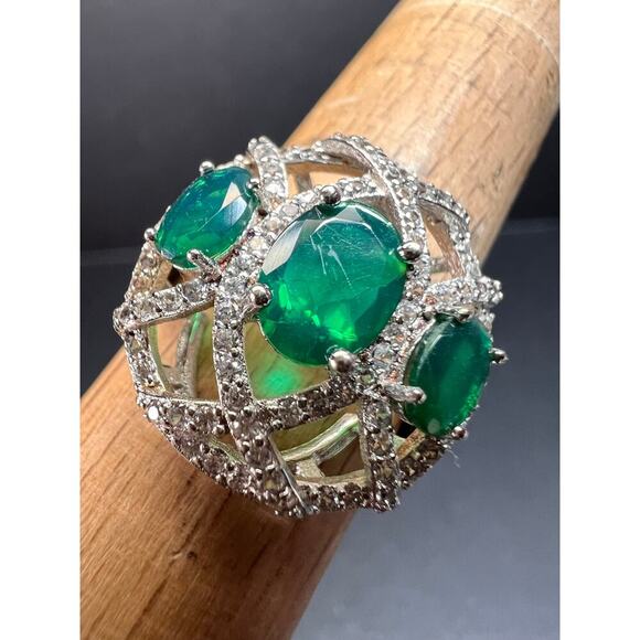 Synthetic emerald CZ sterling silver cocktail ring size 9 - Picture 4 of 15